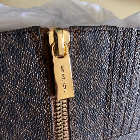 😍Michael Kors Parker Logo And Leather Tall Riding
Boots - Picture 7 of 7